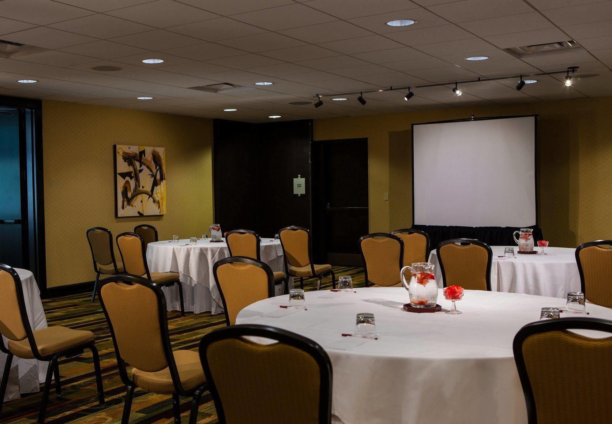 Greensboro-High Point Marriott Airport Bagian luar foto